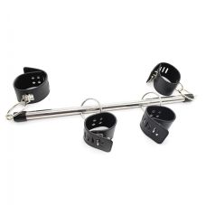 Розпірка для фіксації БДСМ з наручниками та кайданами зі штучної шкіри чорного кольору DS Fetish довжина 490 мм