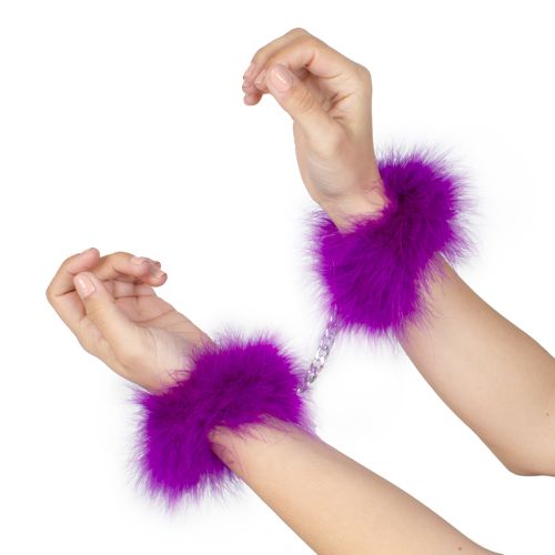 Наручники с перьями аиста марабу в фиолетовом цвете Secret Play Feather Handcuffs  Наручники с перьями аиста марабу в фиолетовом цвете Secret Play Feather Handcuffs