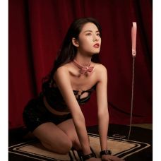 Ошейник с бантиком и поводком БДСМ из натуральной кожи розового цвета Lockink Sevanda