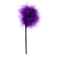 Щекоталка с пурпурными перышками для постельных шалостей Boss Feather Tickler Purple Щекоталка с пурпурными перышками для постельных шалостей Boss Feather Tickler Purple