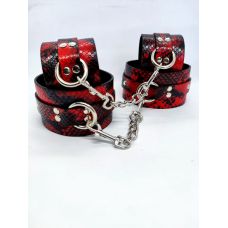 Система фиксации для рук и ног БДСМ из искусственной кожи под змеиную красного цвета с черным DS Fetish Ankle and hand cuff black red