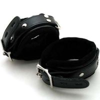 Черные кожаные наручники Bdsm4u