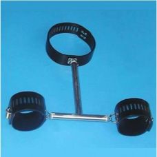 Чорний Шкіряний бондаж для фіксації рук з металевою розпіркою і нашийником Bdsm4u