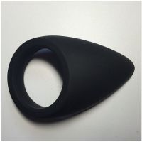 Силиконовое эрекционное кольцо на пенис черное