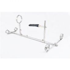 Фиксатор для тела на четвереньках стальными распорками и оковами с фаллоимитатором Bdsm4u