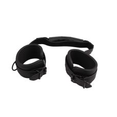 Кайдани для рук з рукояткою чорні Chisa Ignite Your Fantasy Cuffs