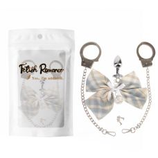 Анальная пробка из медицинской стали с камушком серебристого цвета с серым бантиком с Наручниками Cnt Master Gift 