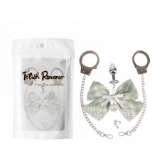 Анальная пробка из медицинской стали с камушком серебристого цвета с сереньким бантиком с Наручниками Cnt Master Gift 