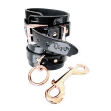 Окови лаковані з веганської шкіри чорні Kinky Diva