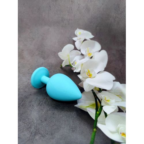 Анальная пробка голубого цвета с серебристым камушком Loveshop 