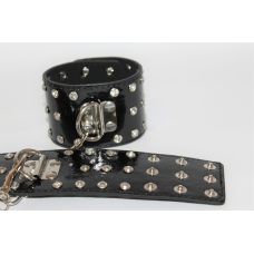 Оковы для фиксации рук черные с шипами Notabu MLF-90033-1