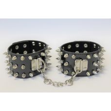 Оковы из экокожи шипованые универсального размера Notabu