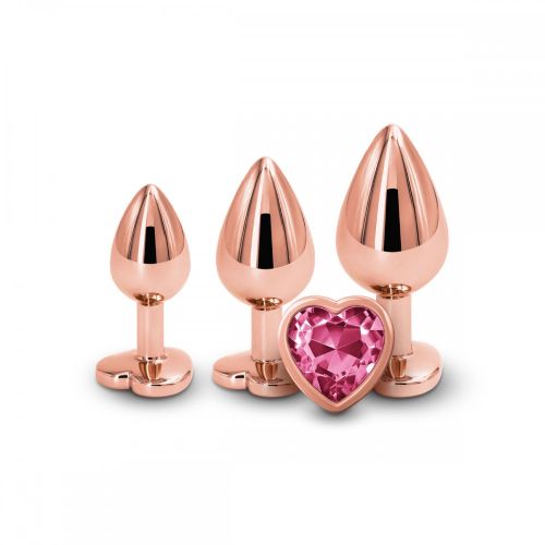 Набор анальных металлических пробок золотистого цвета разных размеров с розовыми камушками в форме сердечка NS Novelties Rear assets trainer kit 3 штуки