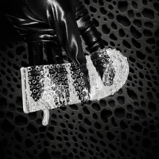 Закрытая насадка на член с шипами прозрачного цвета Sexy desires Spikes hat