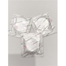 Презервативі ультратонкі прозорого кольору з ароматом фруктової полуниці Sagami Xtreme fruity strawberry 1 шт