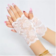 Кружевные перчатки белые SKN-C016