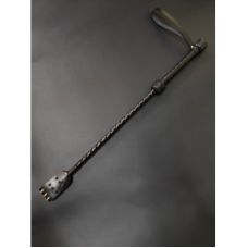 Стек с шипами БДСМ из натуральной кожи черного цвета Candy Hero