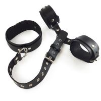 Кайдани для рук з кріпленням до нашийника шкіряний чорний Art of Sex bondage Set