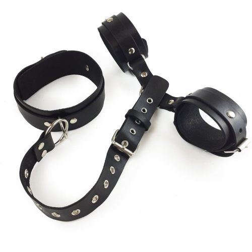 Кайдани для рук з кріпленням до нашийника шкіряний чорний Art of Sex bondage Set