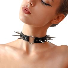 Чокер с большими шипами и сердцем на шею черного цвета Art of Sex Crystal