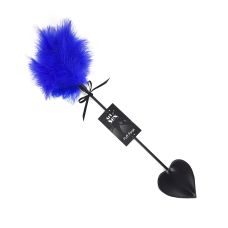 Щекоталка с пером молодого индюка синего цвета со шлепалкой пикой черного цвета Art of Sex Puff Peak