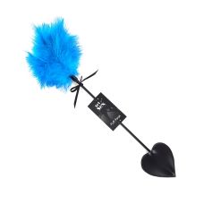 Щекоталка с пером молодого индюка голубого цвета со шлепалкой пикой черного цвета Art of Sex Puff Peak