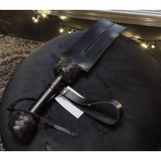 Шлепалка с раздвоенной ударной частью БДСМ натуральная кожа черного цвета Candy Hero 