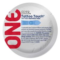 Презерватив с рельефными узорами синего цвета ONE Tattoo Touch 1 штука