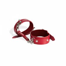 Наручники зі штучної шкіри червоного кольору Art of Sex Eva