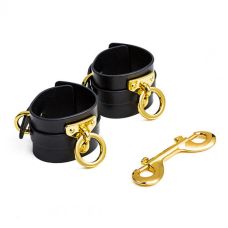 Наручники БДСМ из итальянской кожи черного цвета Upko Handcuffs