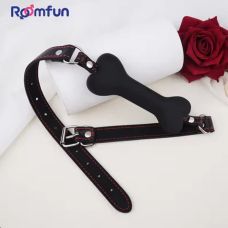 Кляп в рот в виде косточки БДСМ силиконовый черный Roomfun Bone Gag 