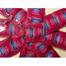 Презервативи анатомічної форми з розширеною головкою із натурального латексного каучуку прозорі Рasante Regular 72 штуки