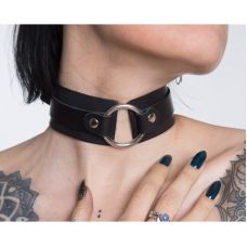 Еротичний чокер із металевим кільцем з натуральної шкіри чорного кольору Scappa