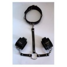 Система фиксации БДСМ для шеи и рук из натуральной кожи черно красного цвета Scappa 	