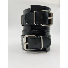 Наручники с заклепками БДСМ из искусственной кожи черного цвета Scappa модель НС16Е