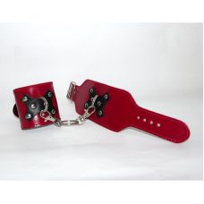 Наручники БДСМ из натуральной кожи красного цвета с черными вставками бабочками Scappa