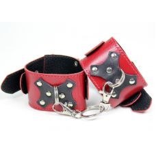Оковы БДСМ из натуральной кожи красного цвета с черными вставками бабочками Scappa
